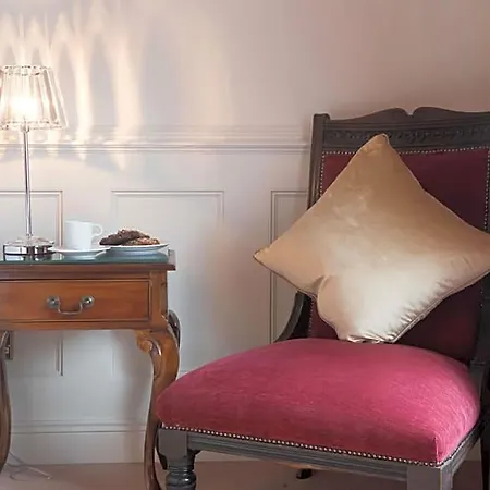 The Old Bank Town House 4*