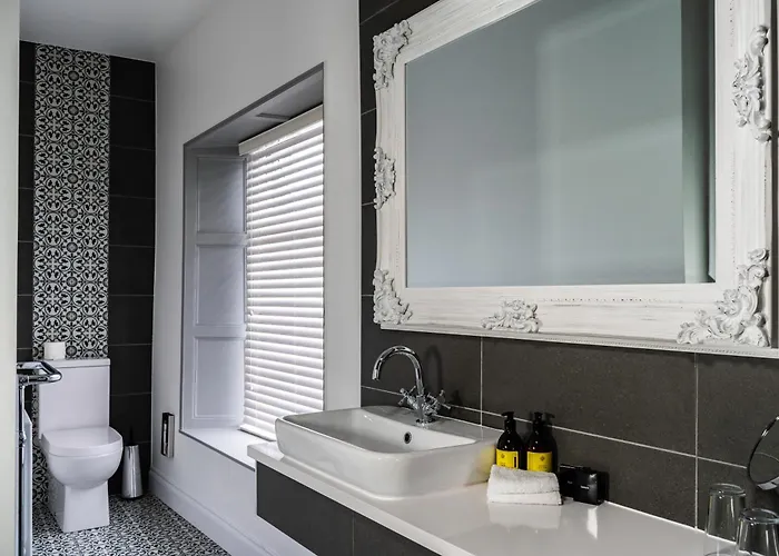 Affittacamere The Old Bank Town House 4*